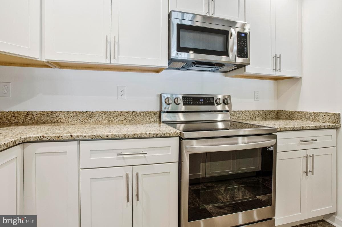 2225 Ivy Lane #11 photo 15