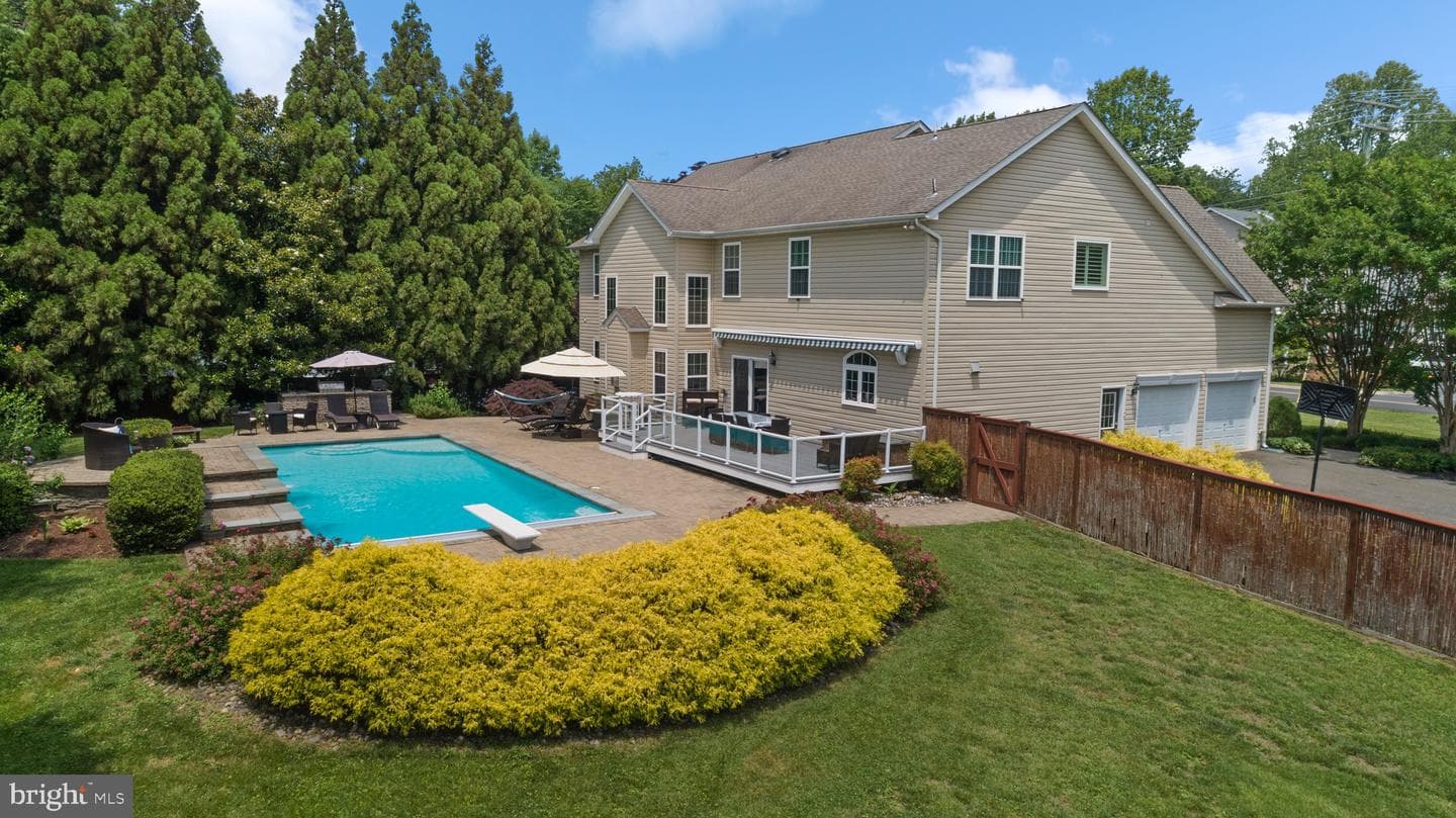 3325 Cox Road photo 106