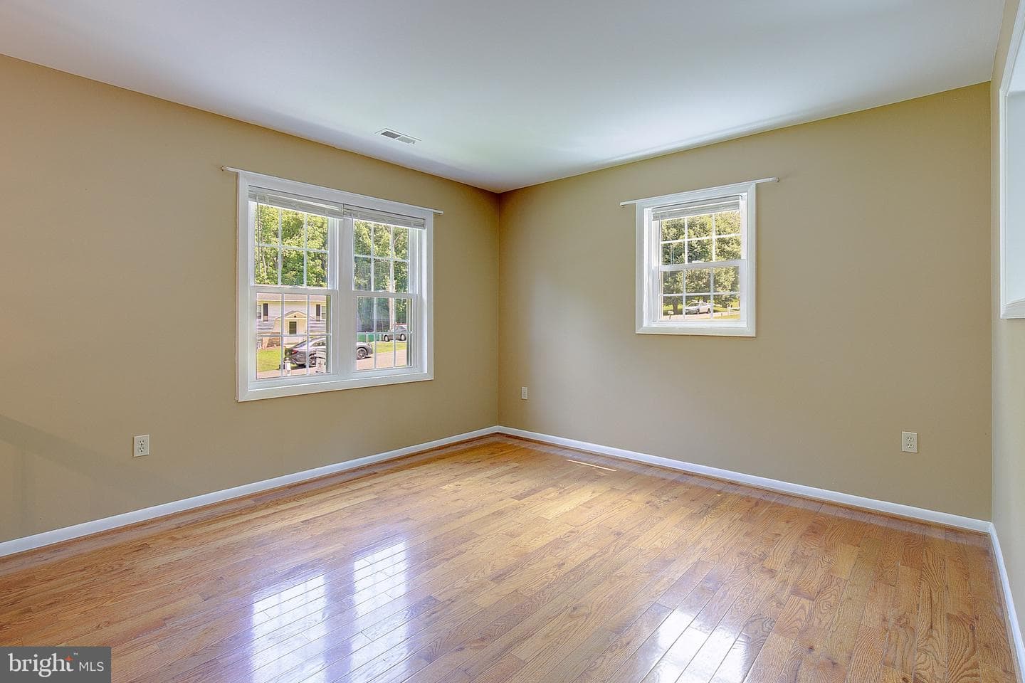 2735 Braeburn Lane photo 4