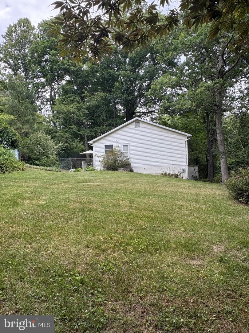 5885 Valley, Saint Leonard