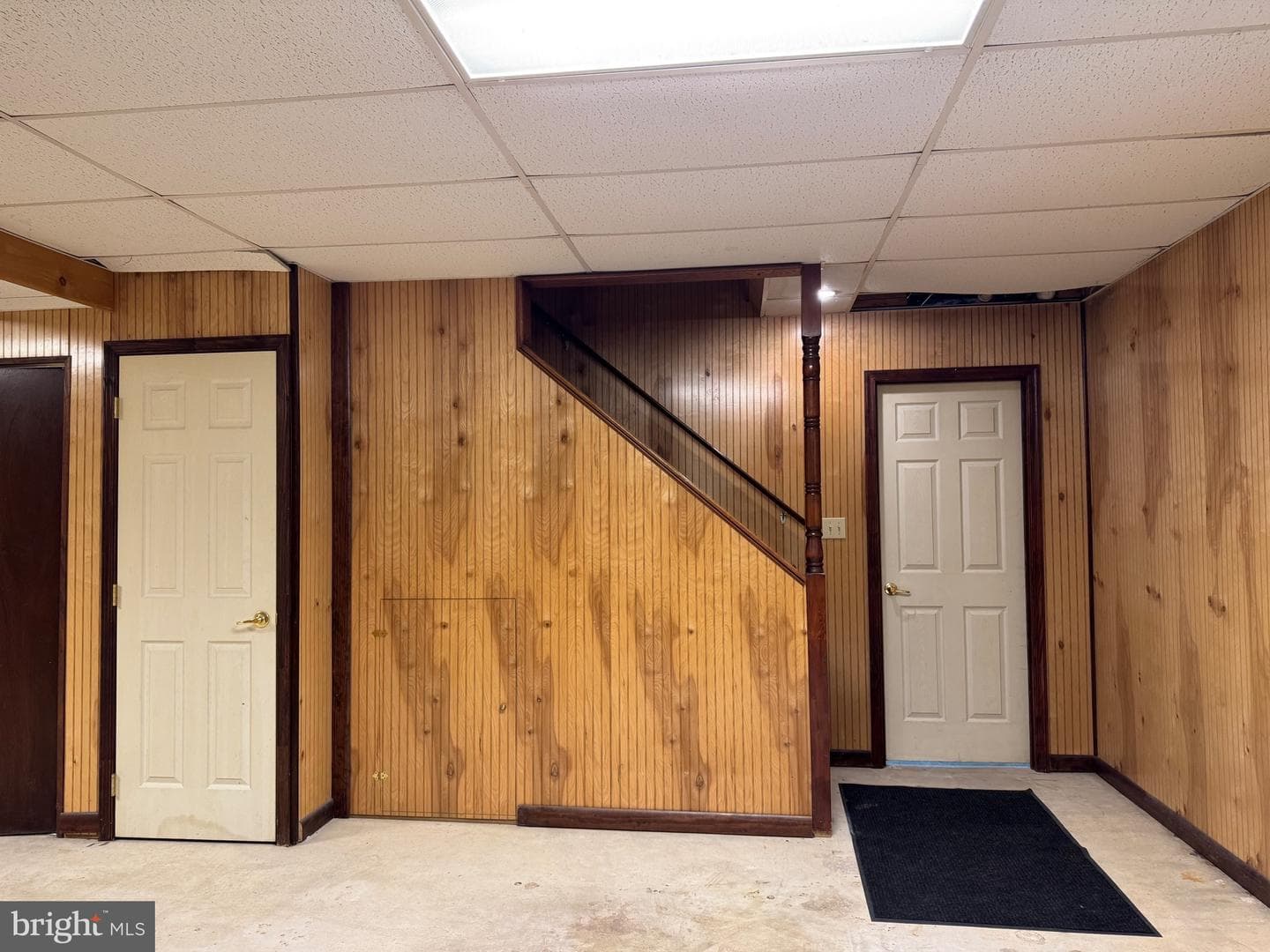 5885 Valley photo 25