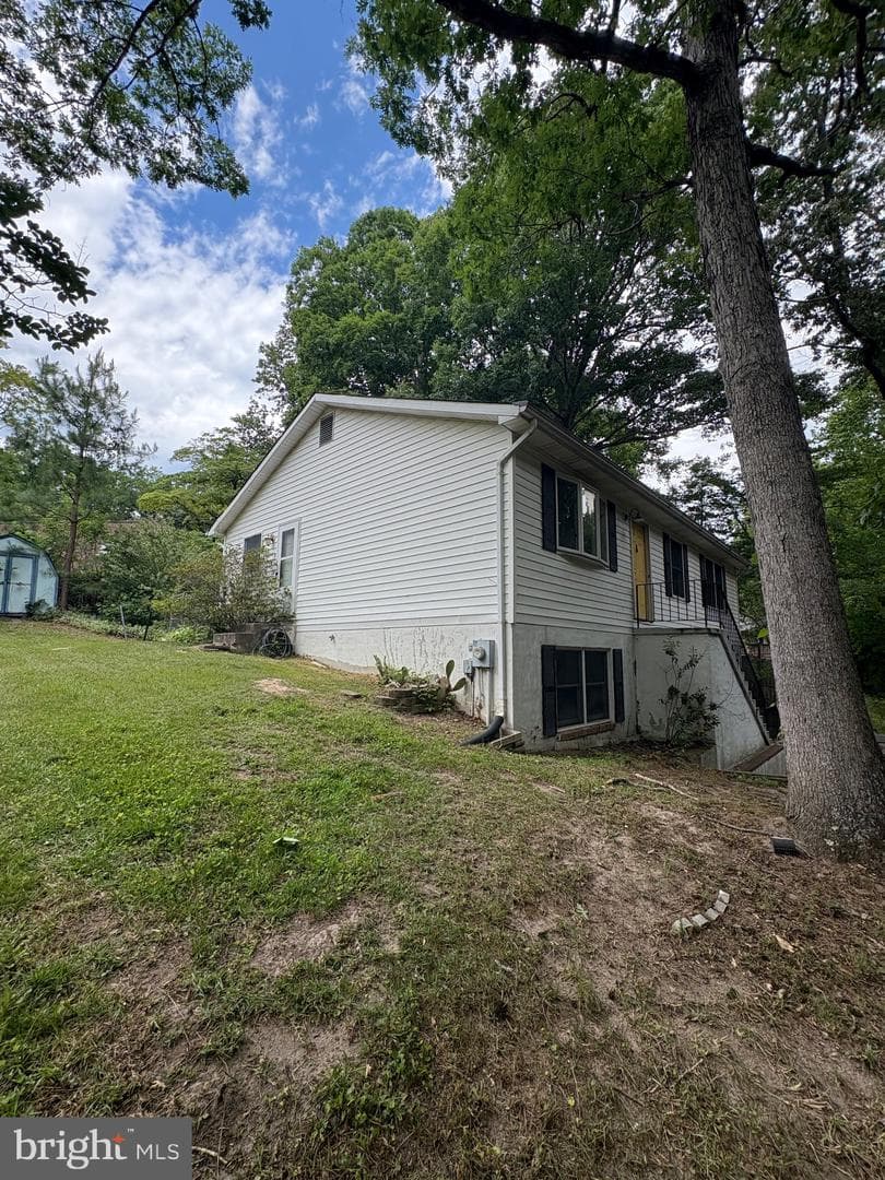 5885 Valley photo 3