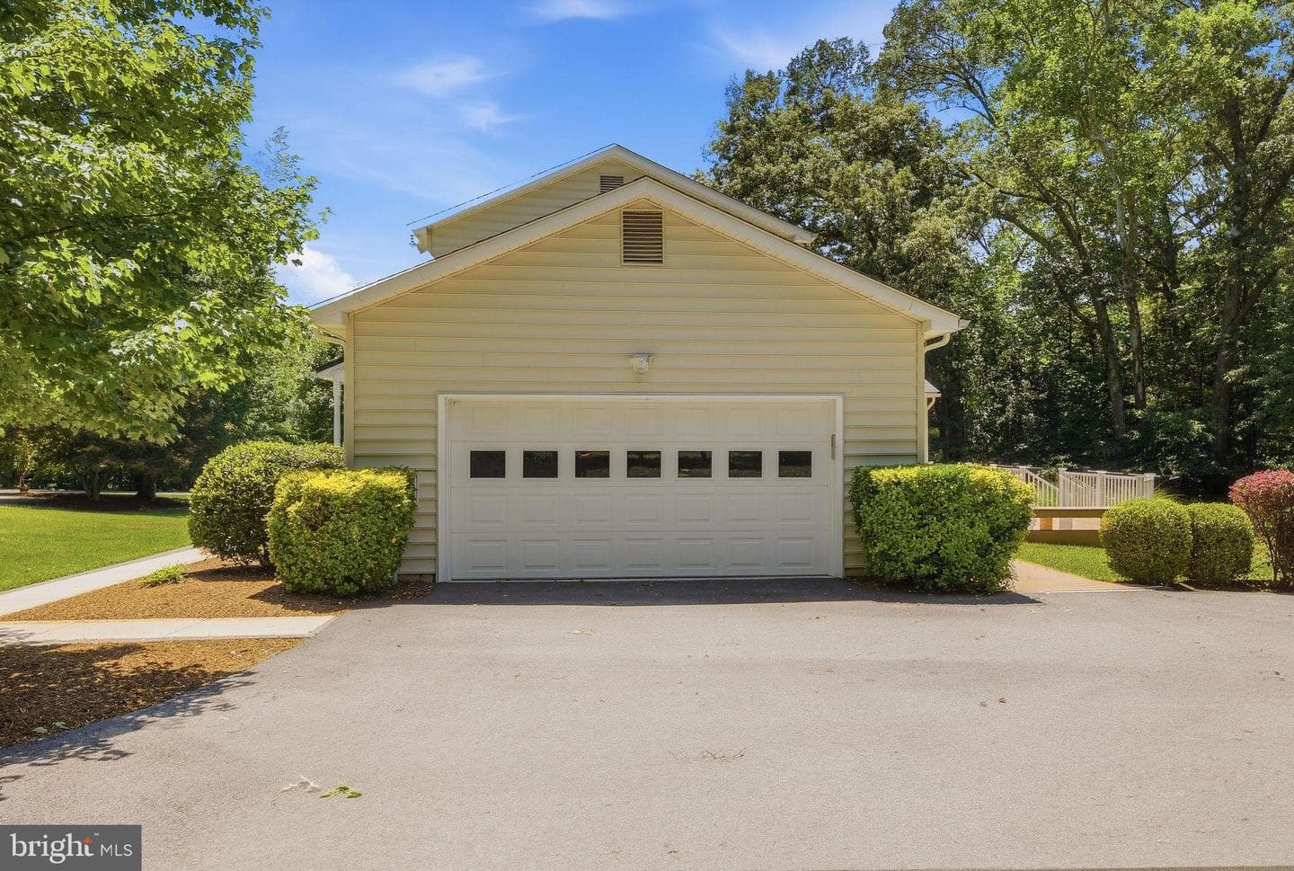 5570 Huntingtown Road photo 8