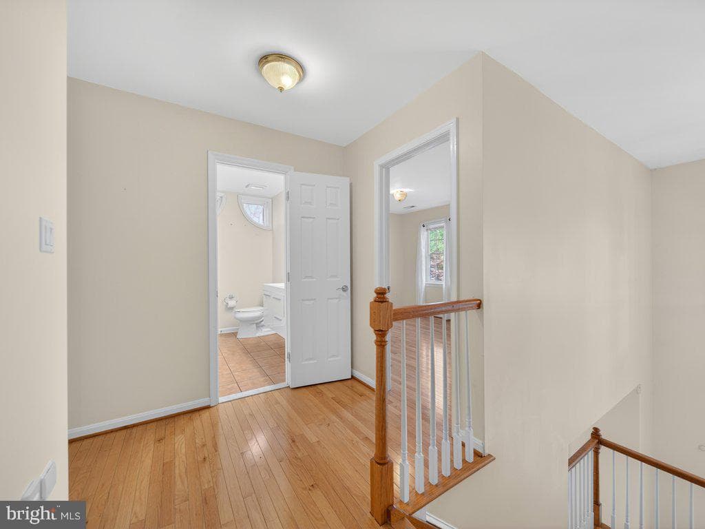 9290 Baker Street photo 25