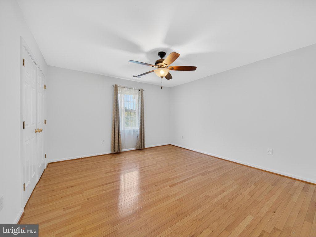 9290 Baker Street photo 36