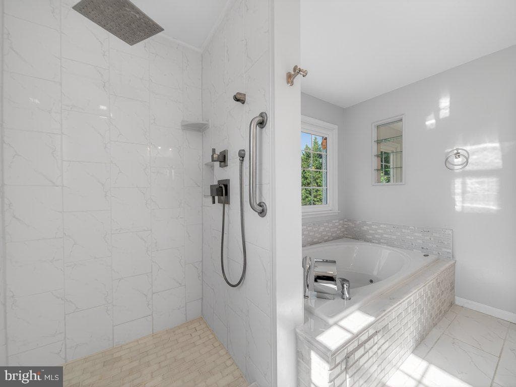 9290 Baker Street photo 44