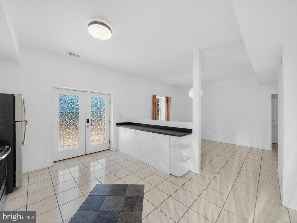 9290 Baker Street photo 51