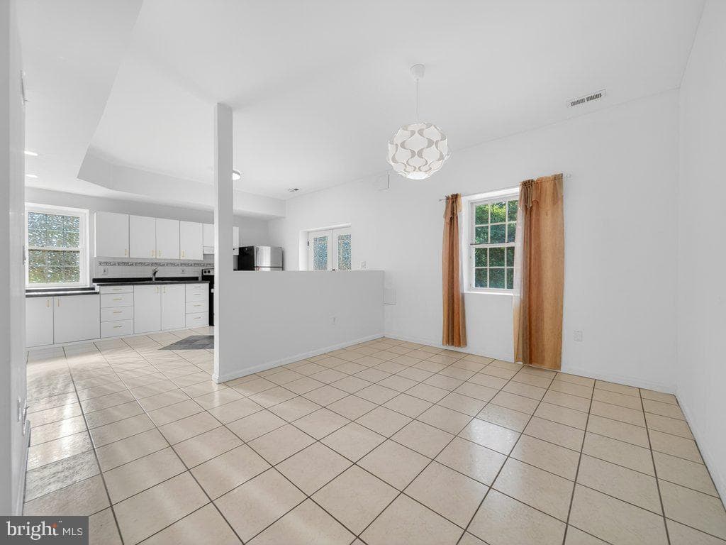 9290 Baker Street photo 52