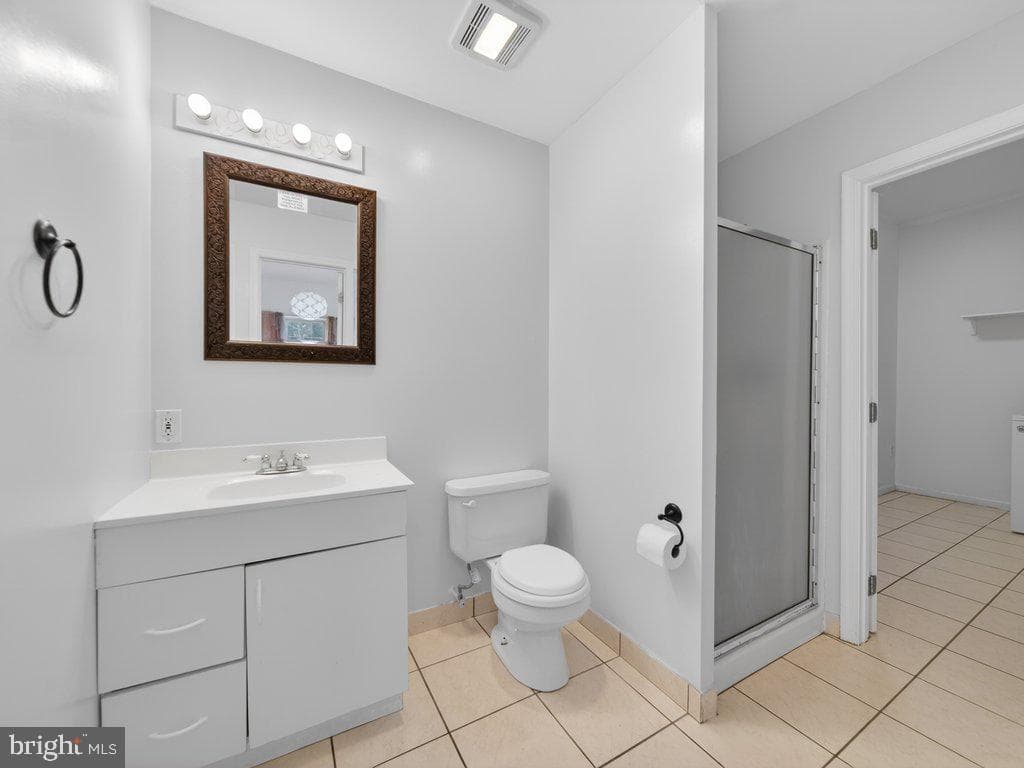 9290 Baker Street photo 54