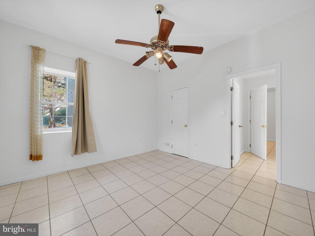 9290 Baker Street photo 57