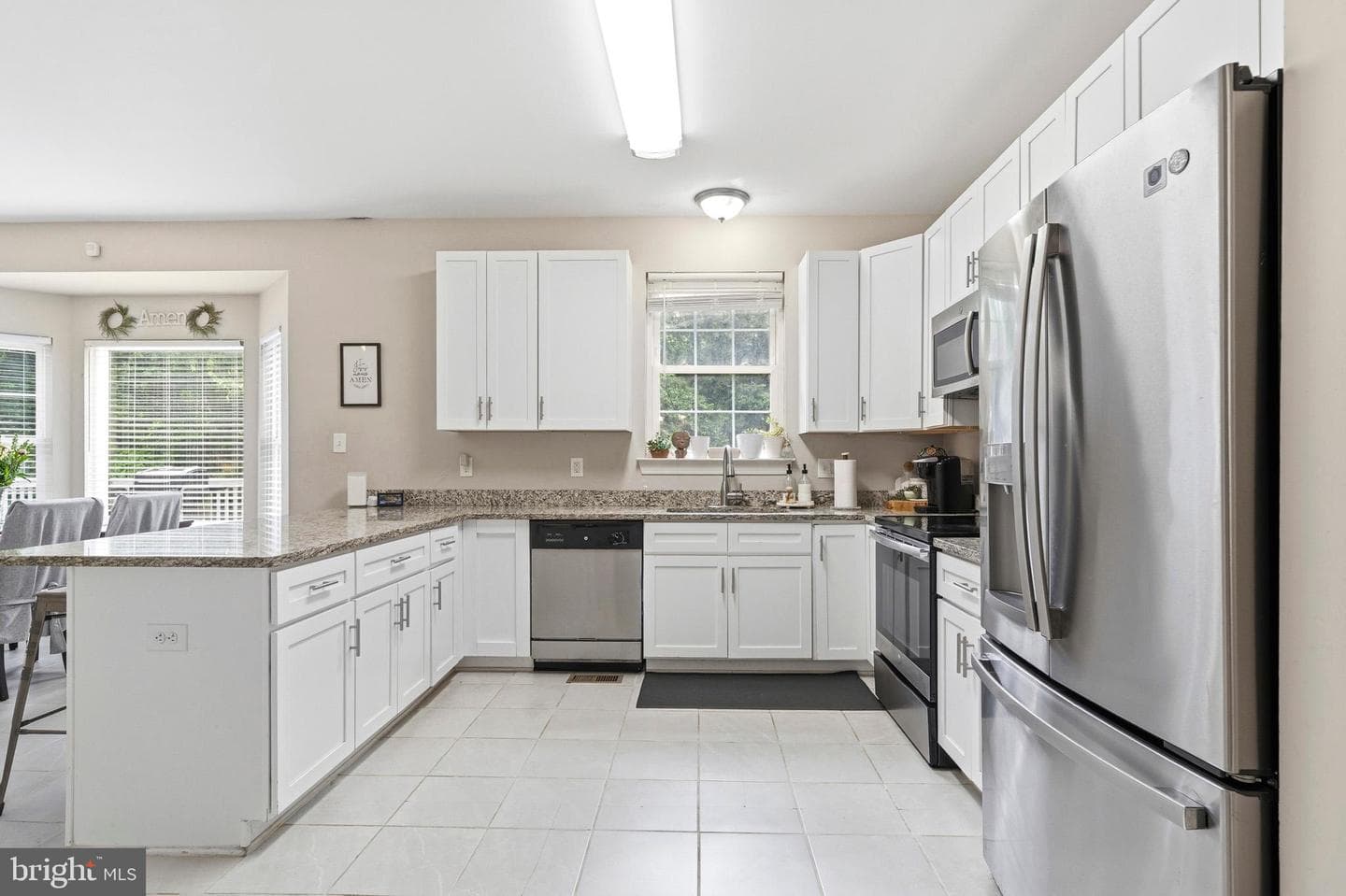 5335 Majesty Lane photo 11