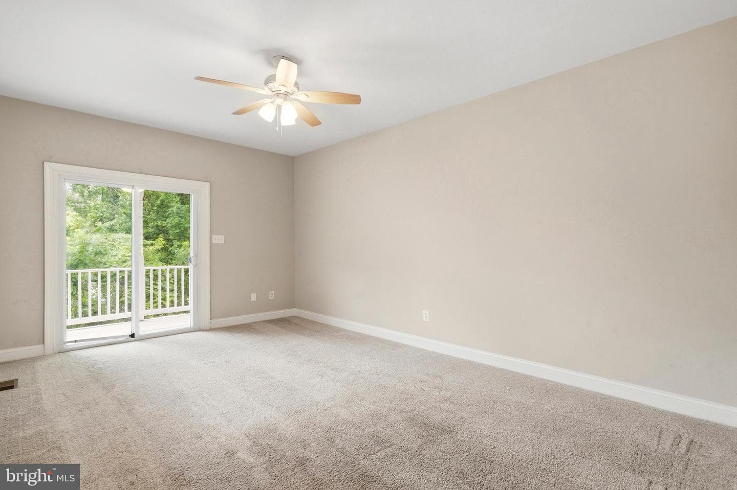 5335 Majesty Lane photo 6
