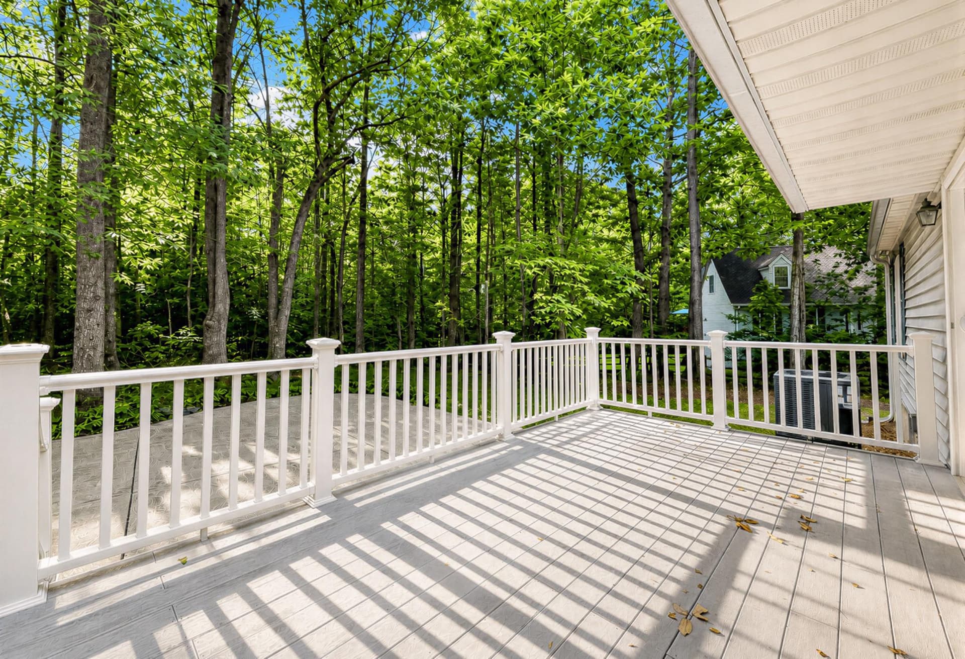 2115 Tamarac Trl photo 3
