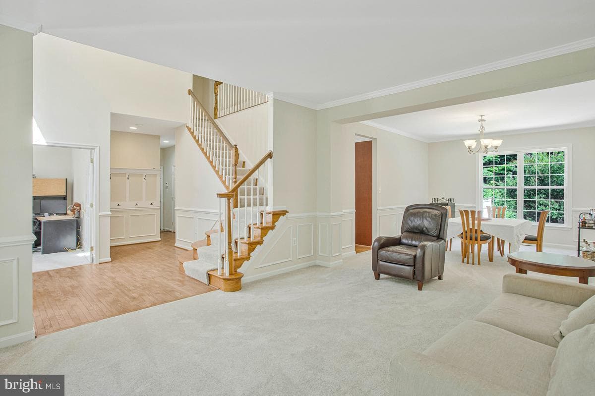 1000 Tiffany Park photo 11