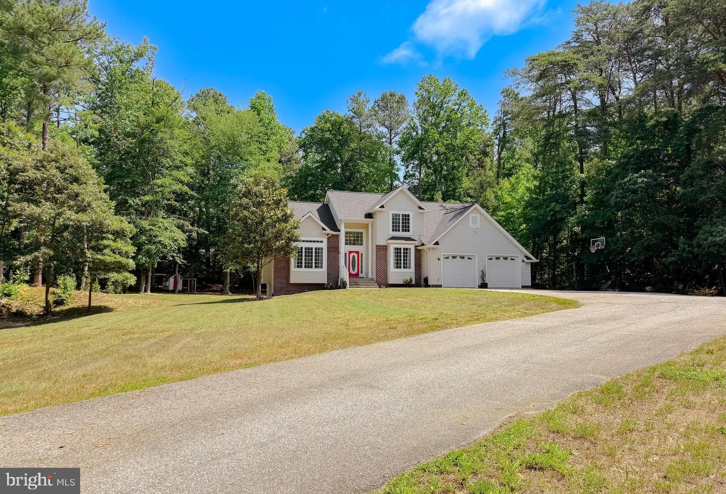 1002 Secret Court, Lusby