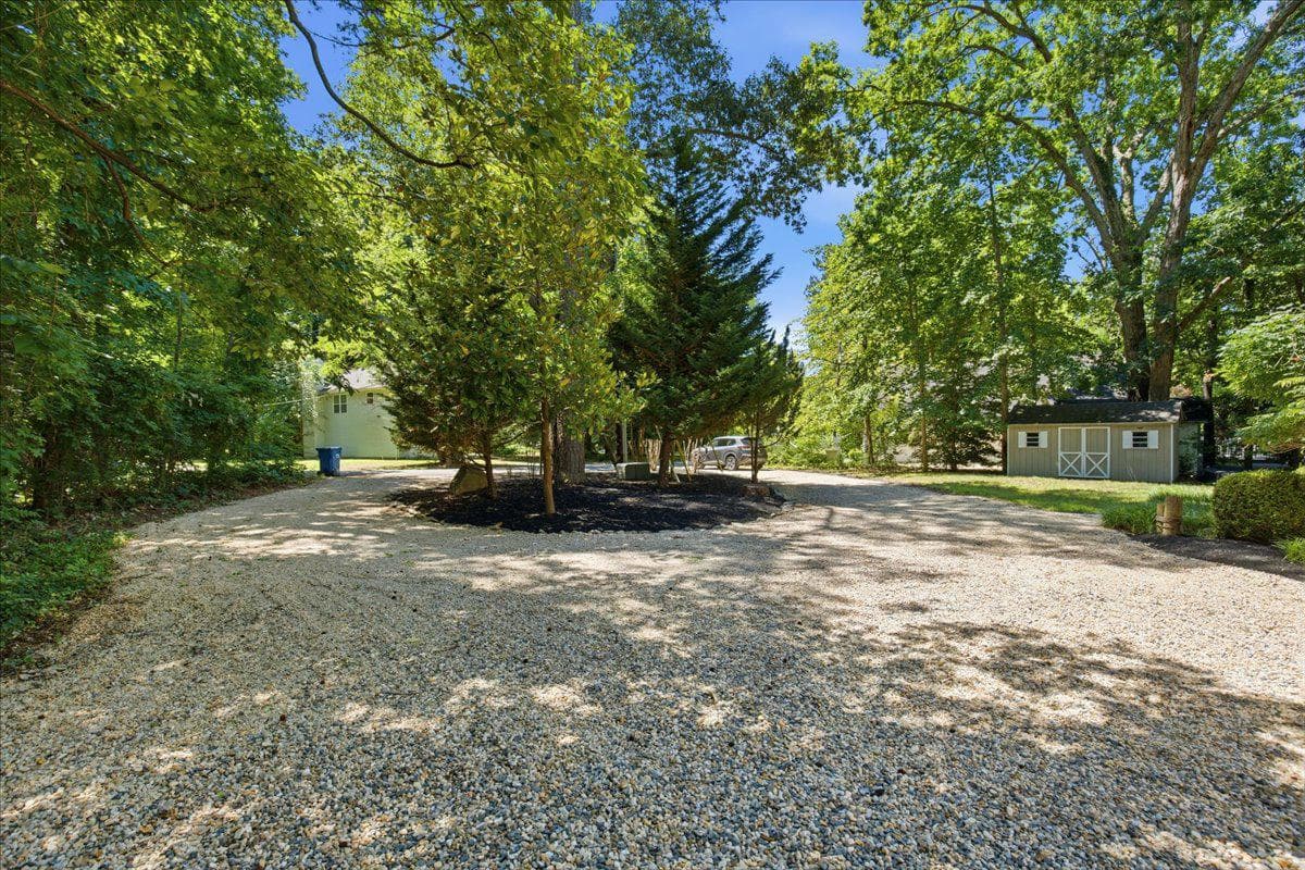 12715 Mill Creek Dr photo 3