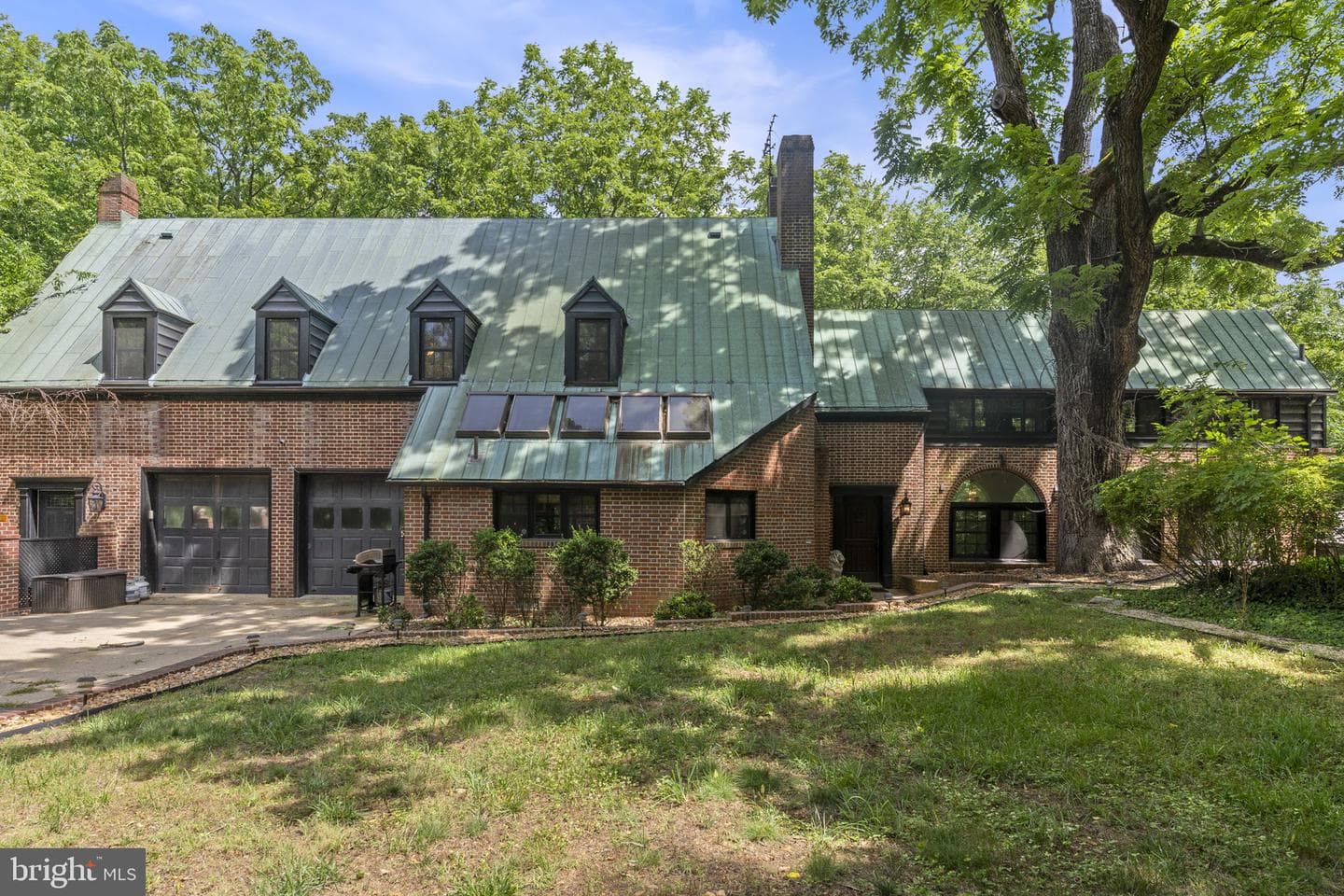 1040 White Sands Drive photo 5