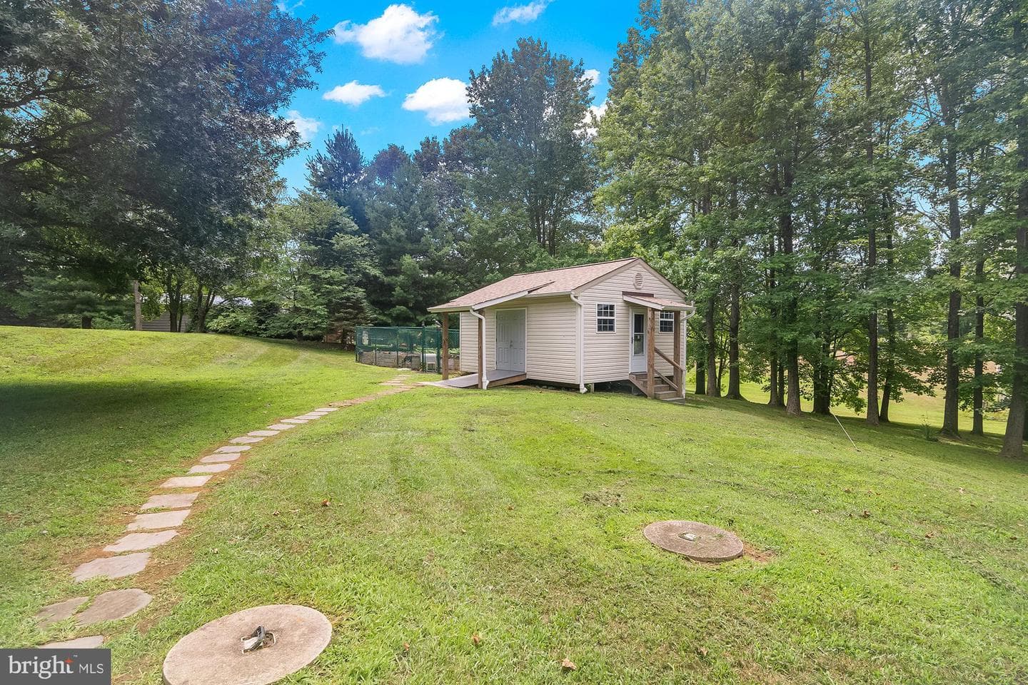 3025 Ali Court photo 101