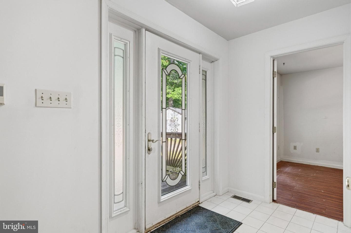 924 Chart Court photo 25