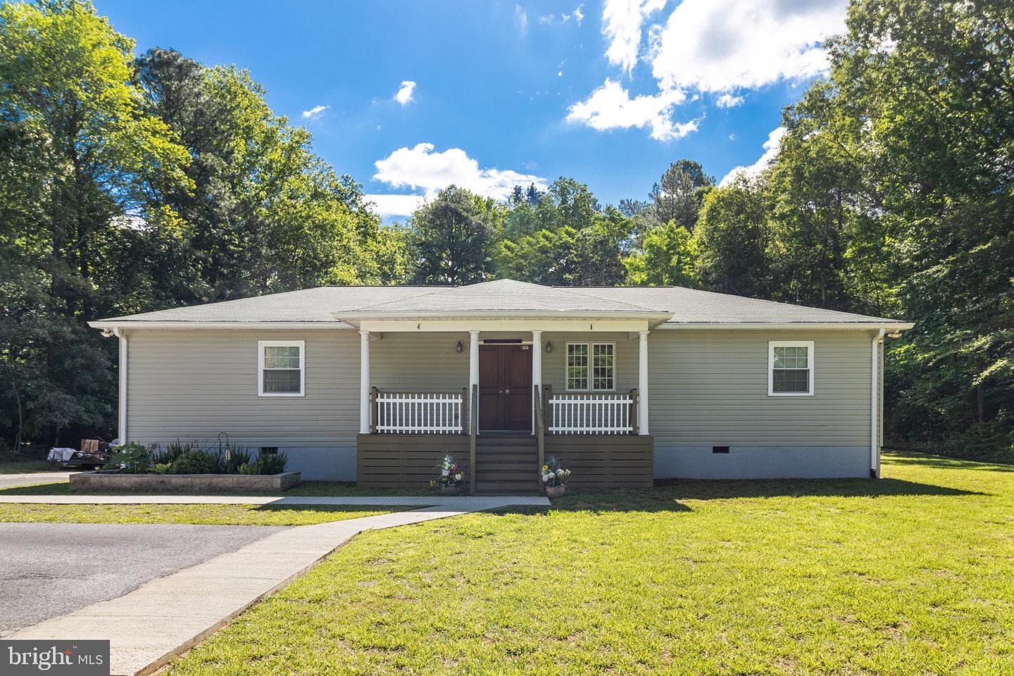 100 Mason Road photo 1
