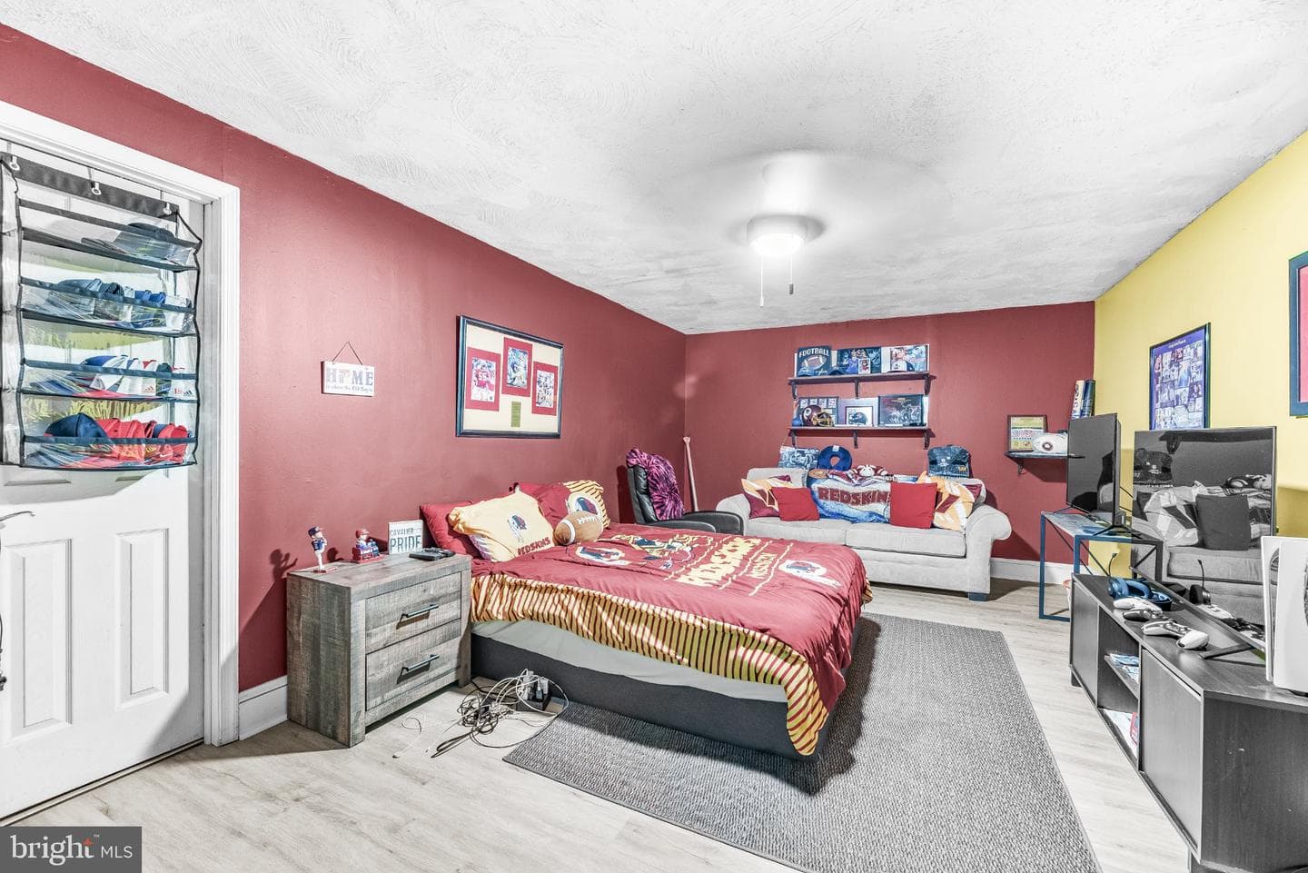 1543 Avenue B Street photo 27