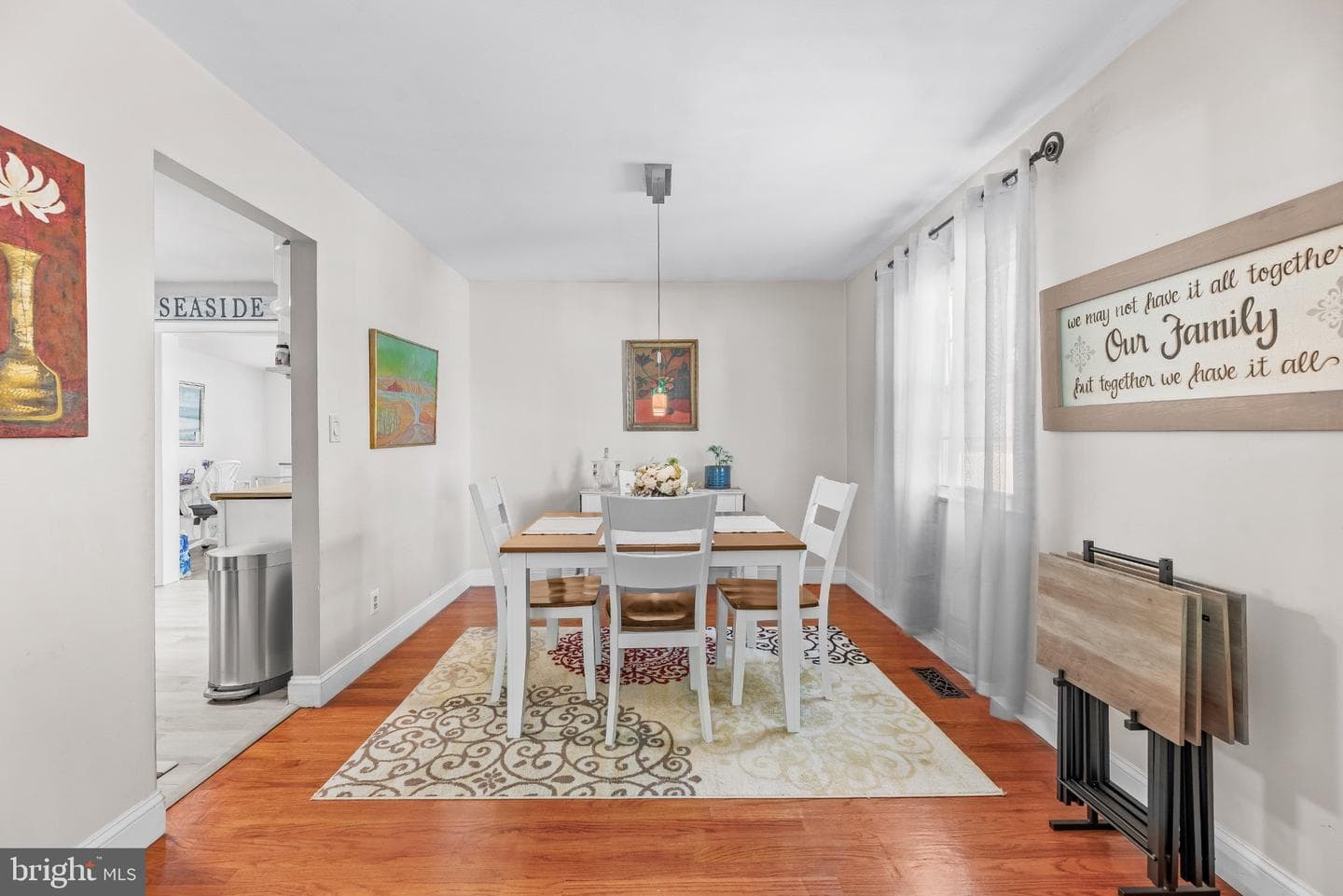 1543 Avenue B Street photo 6
