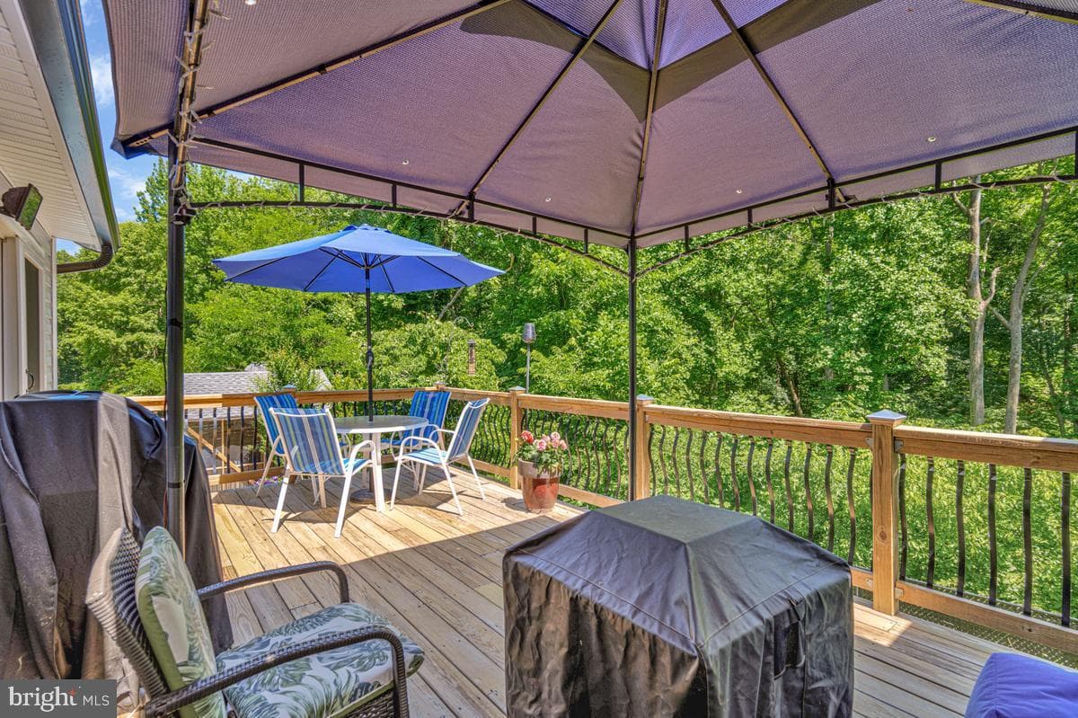 9017 Megan Circle photo 13