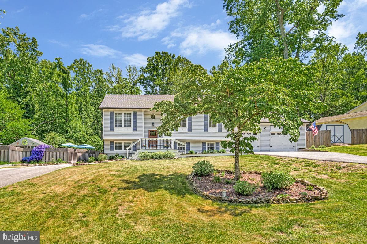 9017 Megan Circle photo 76