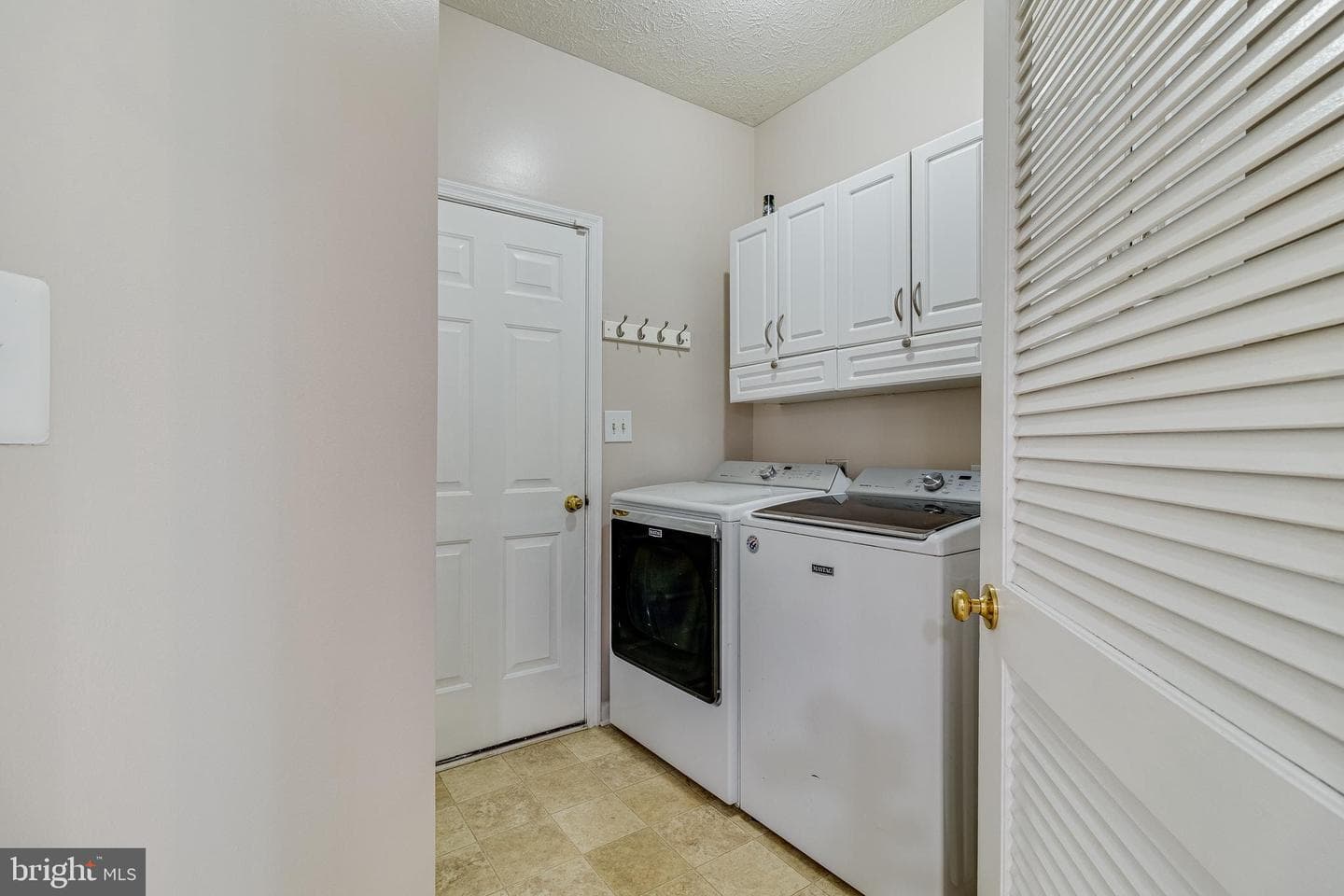 2295 Sansbury Drive photo 19