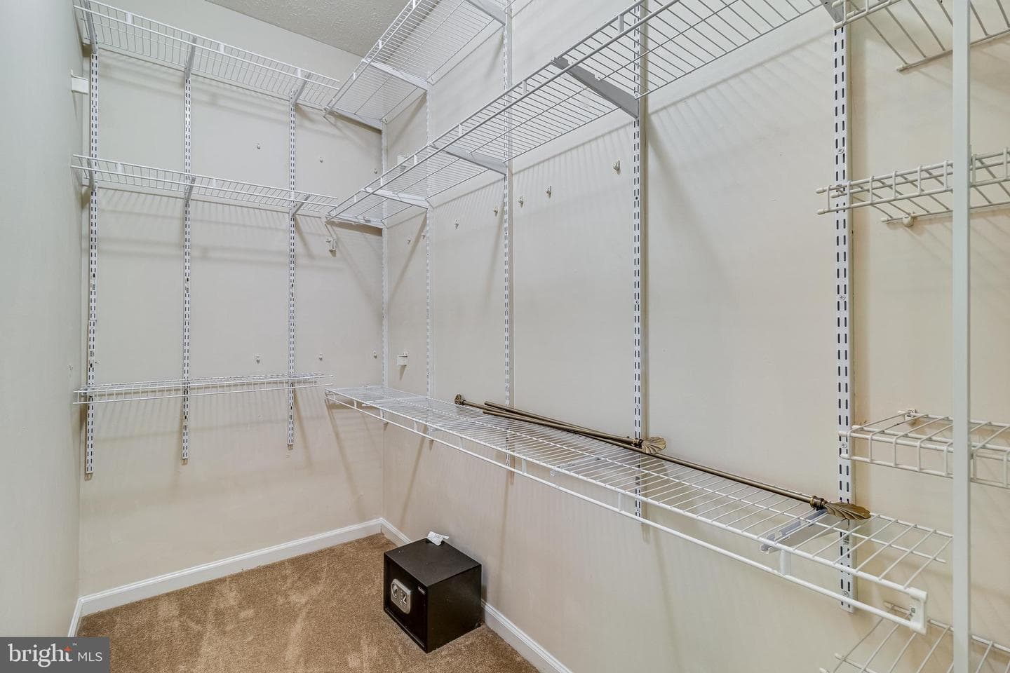 2295 Sansbury Drive photo 28
