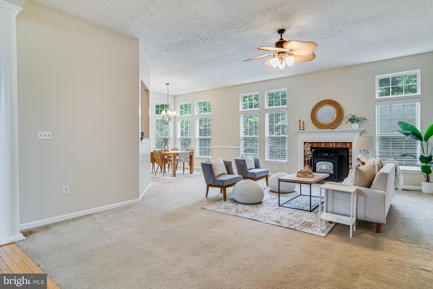 2295 Sansbury Drive photo 3