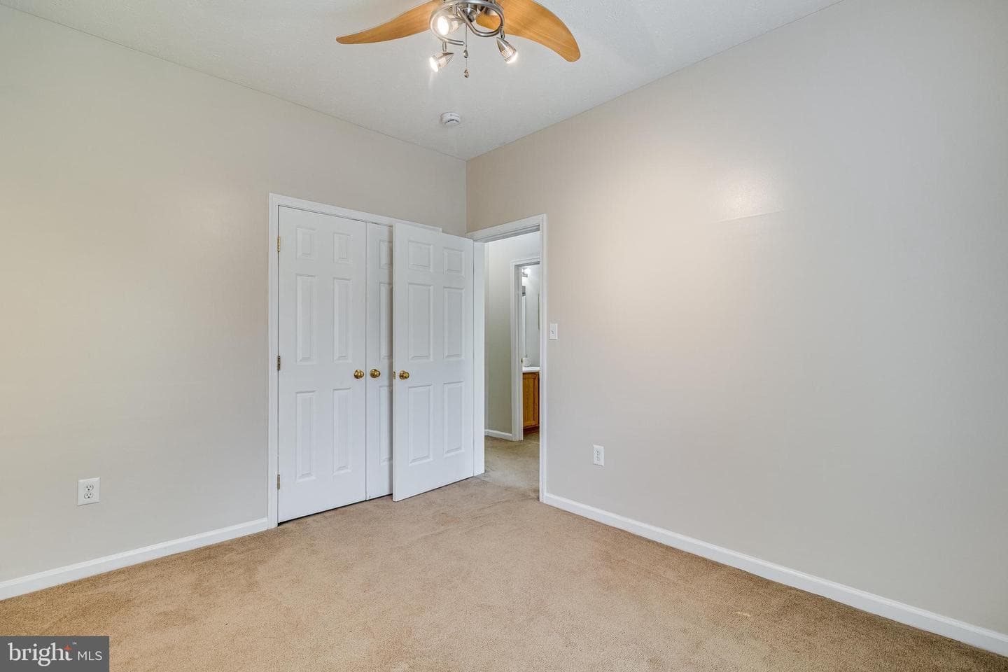 2295 Sansbury Drive photo 32