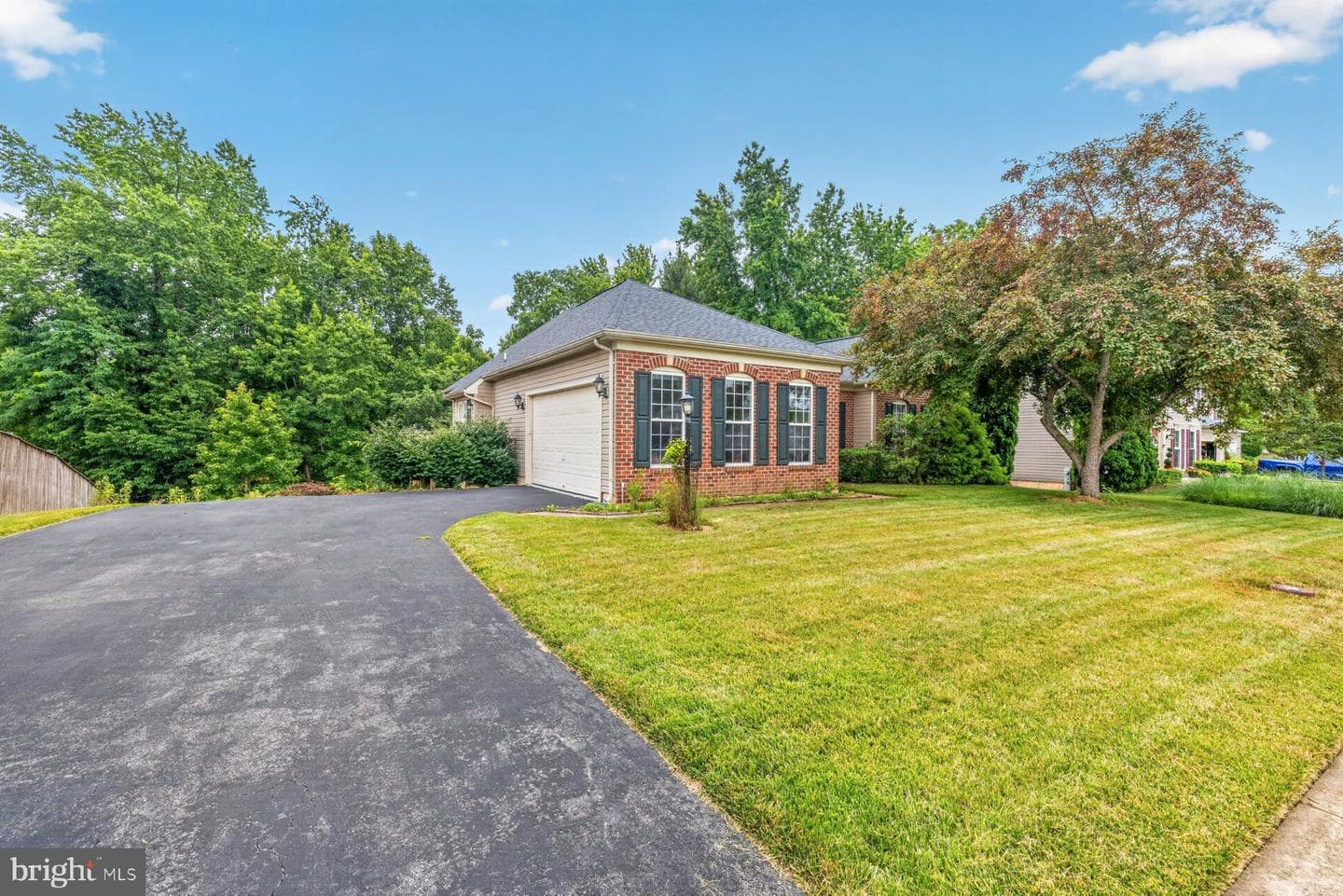 7935 Eagle View Drive photo 3