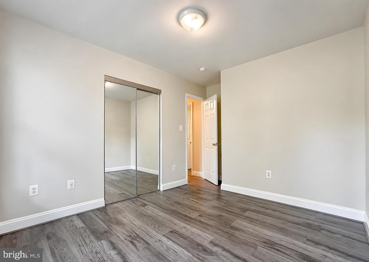 673 Running Fox Road photo 26
