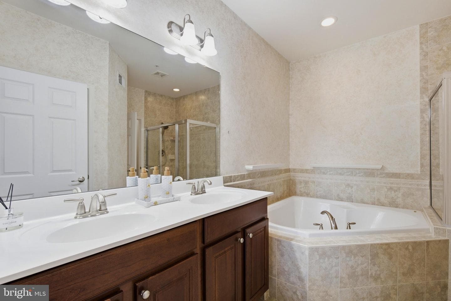 2298 Forest Ridge Terrace #12 photo 31