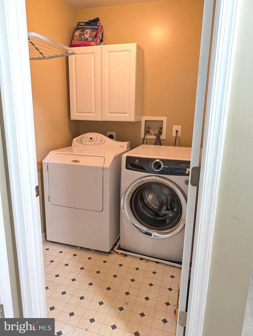 2440 Abigail Court photo 35