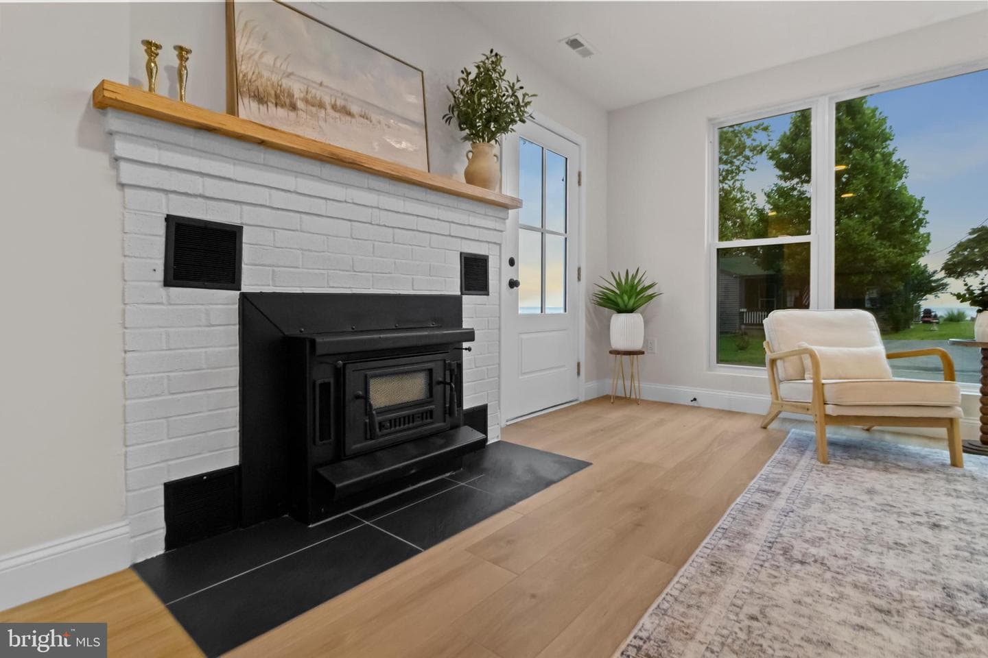 333 Bay Avenue photo 19