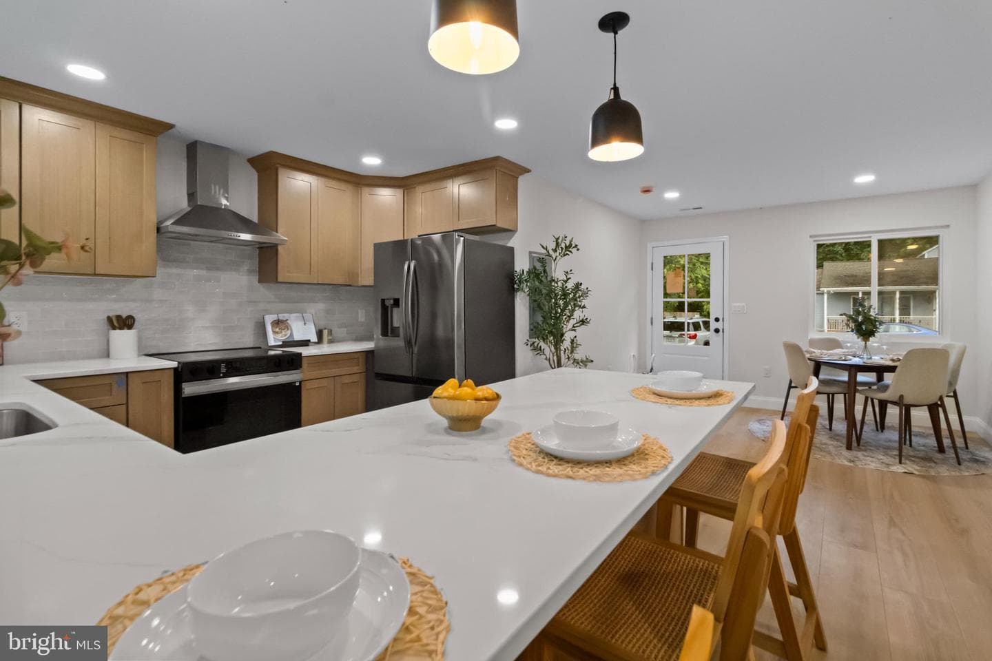 333 Bay Avenue photo 6