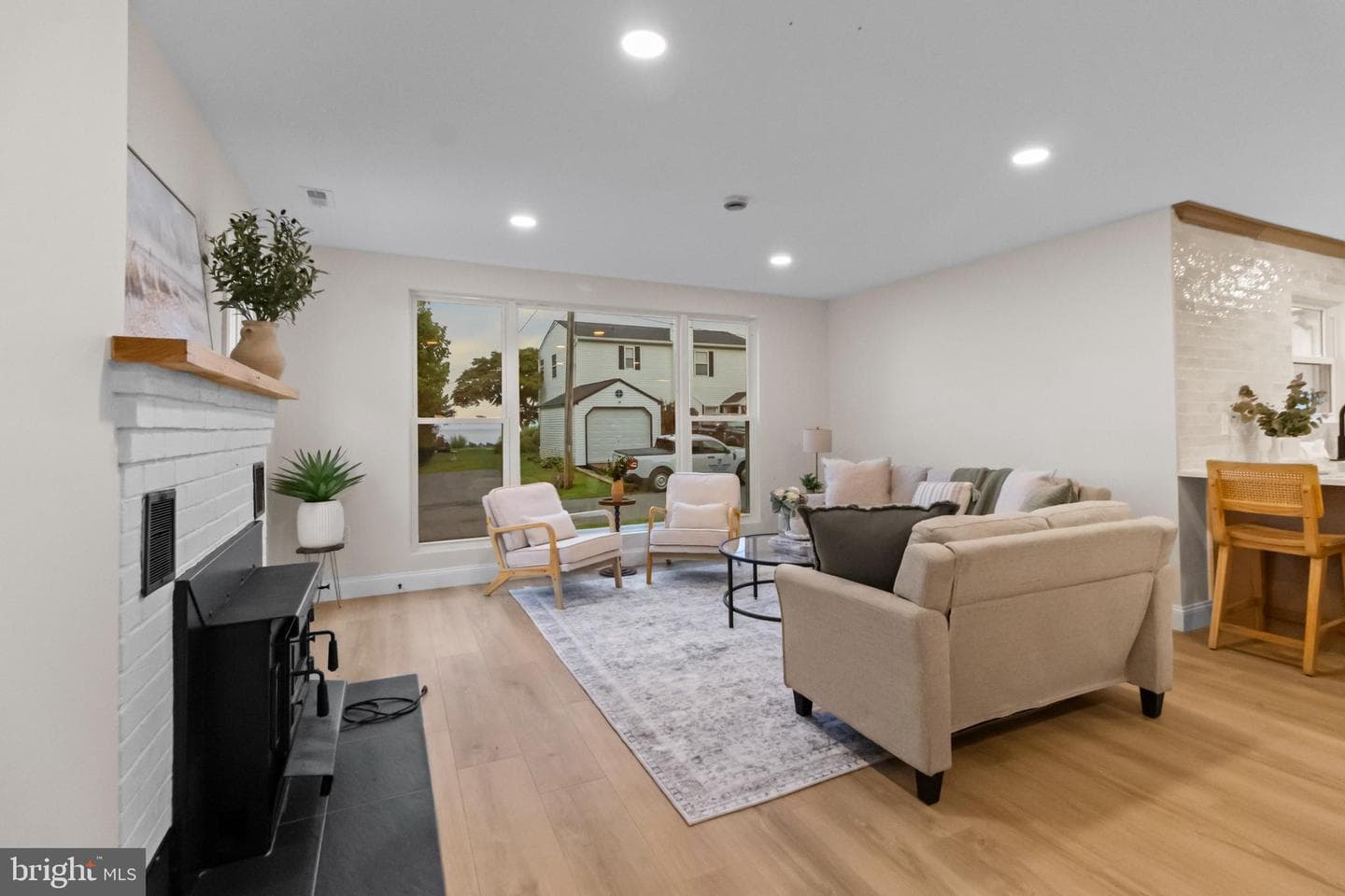 333 Bay Avenue photo 9