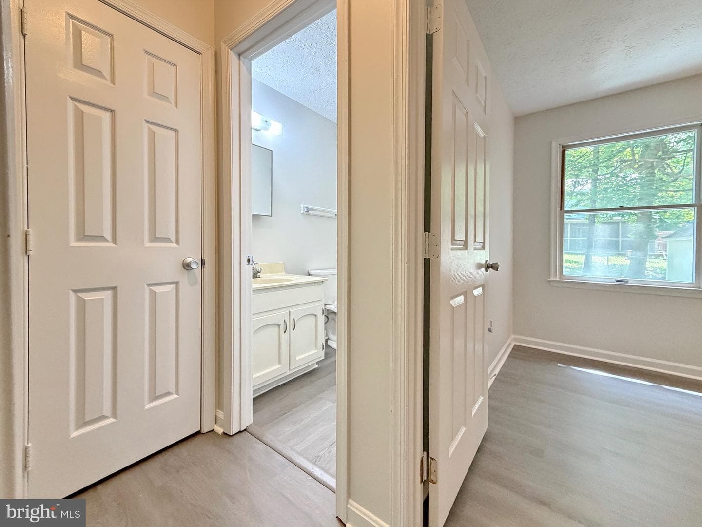12444 Hisperia Road photo 32
