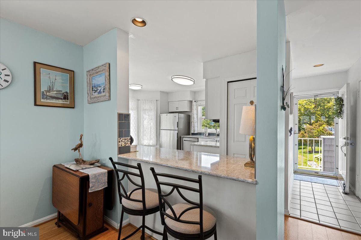 8337 Bay Crest Court photo 16