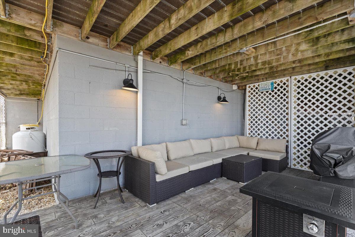 8337 Bay Crest Court photo 48