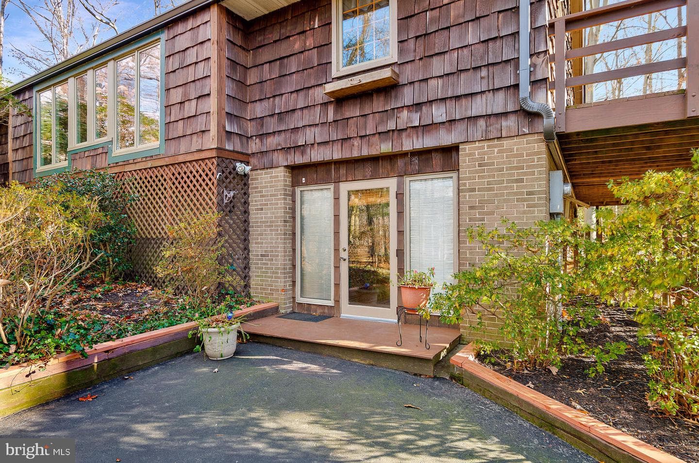 111 Autumn Court photo 3