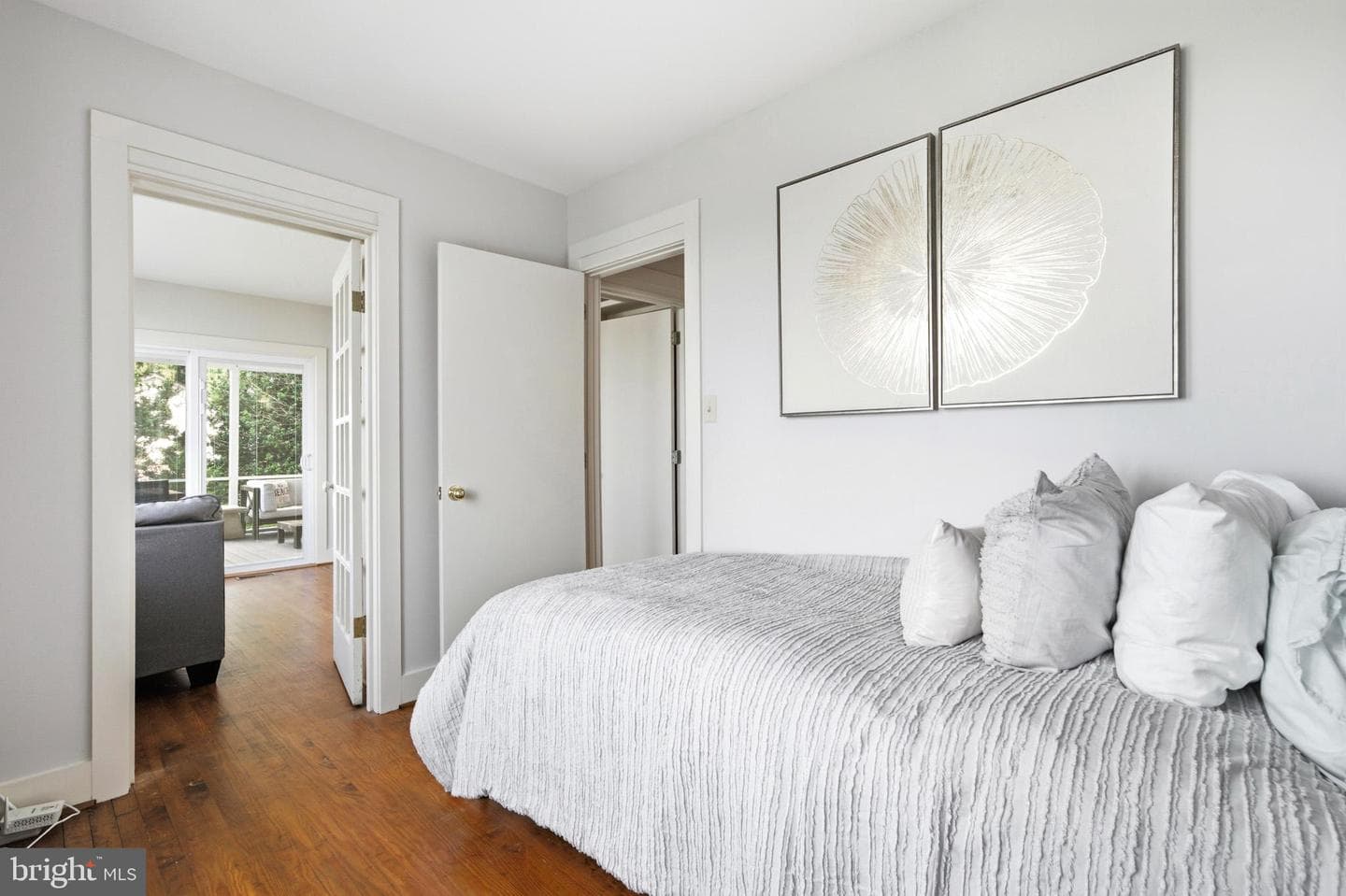 5424 Beach Drive photo 33