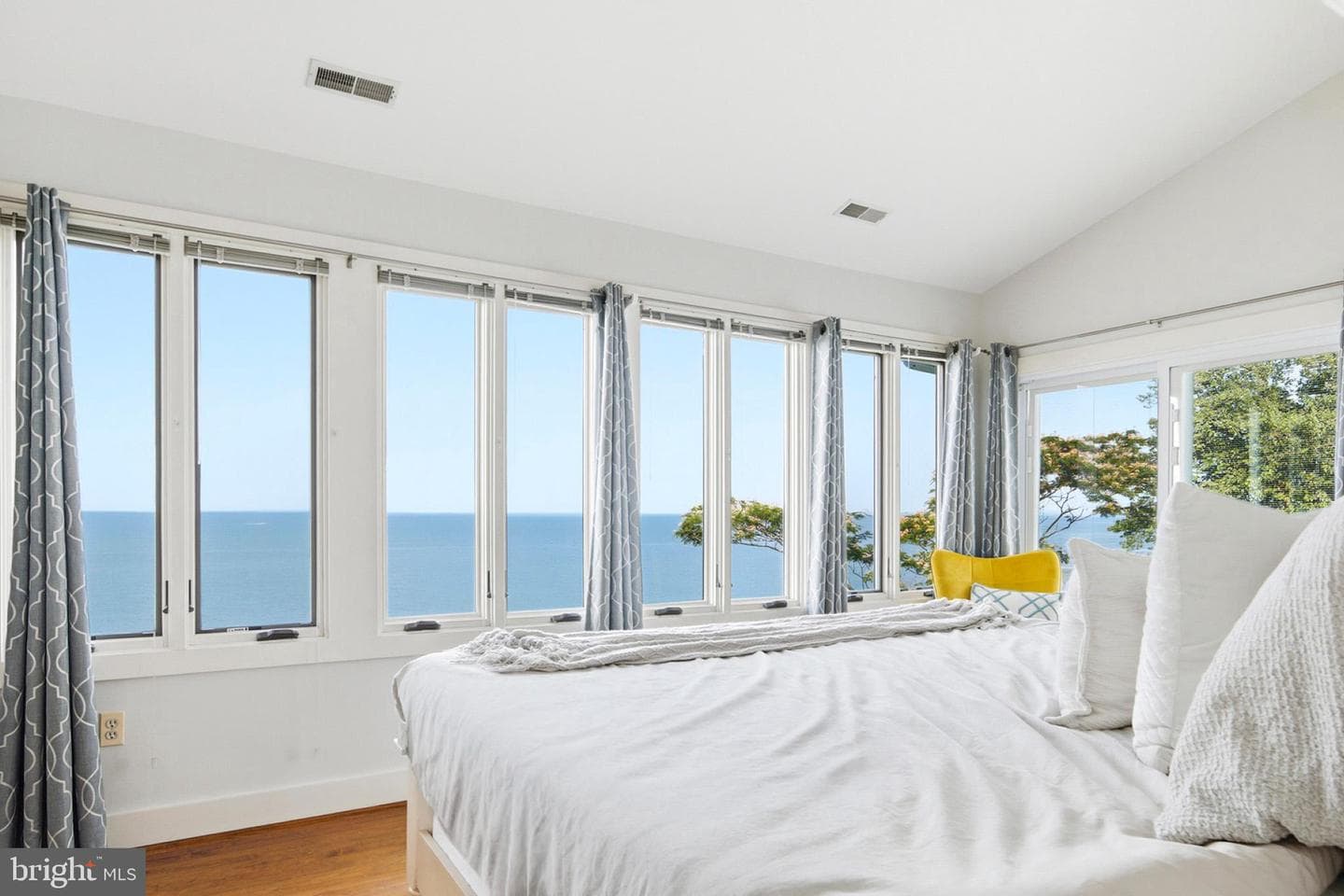 5424 Beach Drive photo 42