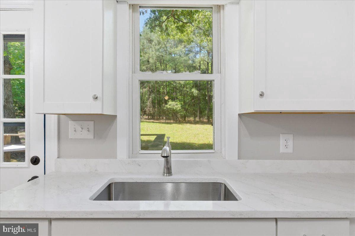 6815 Marshall Road photo 14