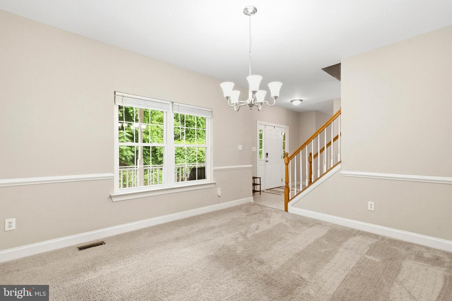5335 Majesty Lane photo 9