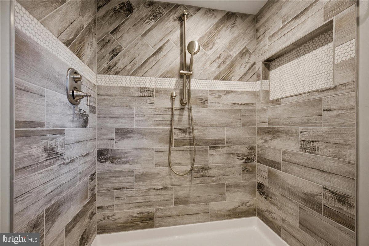 7785 Swan Lane photo 76