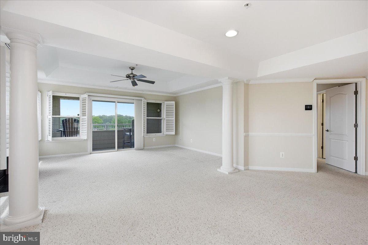 534 Oyster Bay Place #401 photo 18