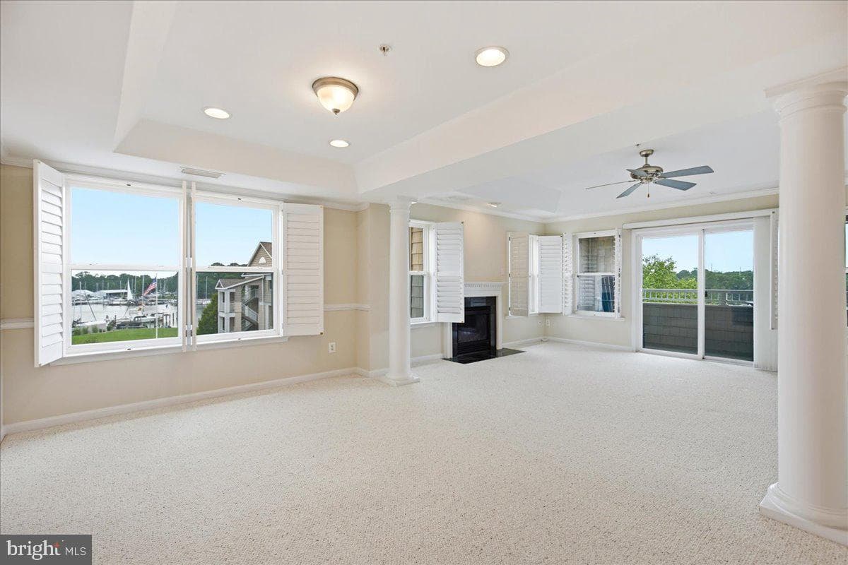 534 Oyster Bay Place #401 photo 19